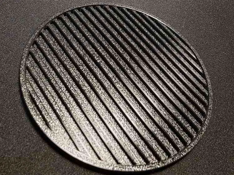 Coaster for hot and cold beverages