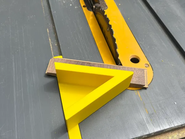 https://makerworld.bblmw.com/makerworld/model/US11767ca3e3c685/design/2025-09-13_56bba1059a574.jpg