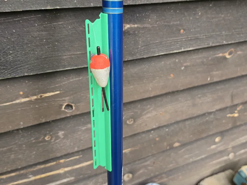 Fishing line holder