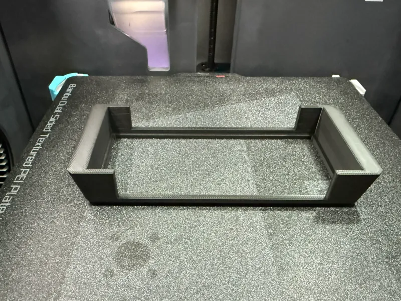 UGREEN 8K KVM Holder 