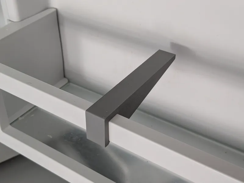 Fridge door divider
