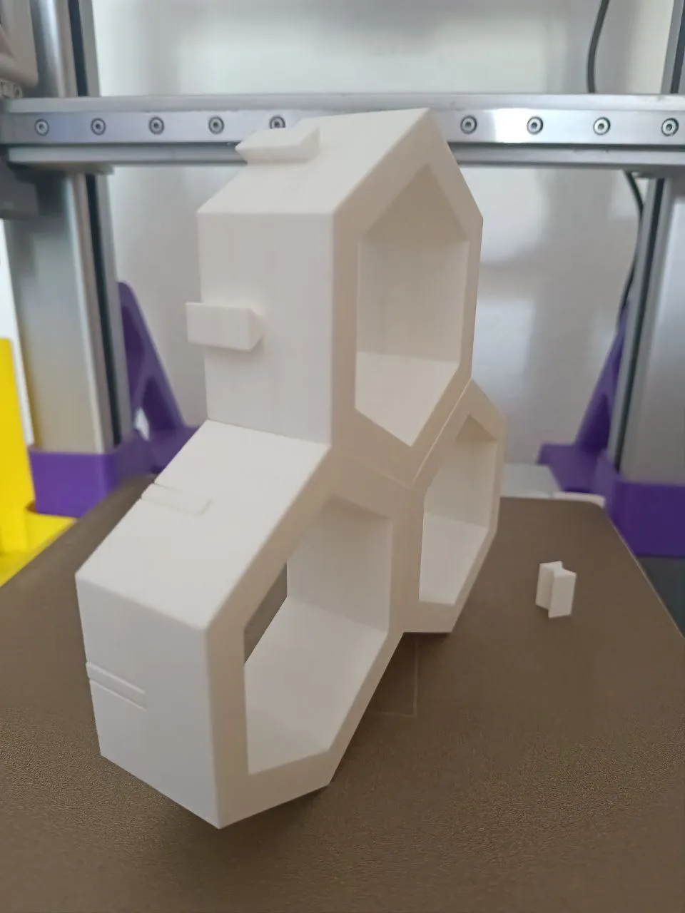 Hexagonal Modular Shelf - Free 3D Print Model - MakerWorld