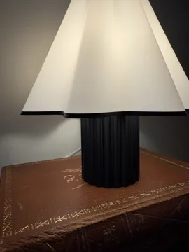 Accesorio de iluminación decorativa: LUCY - Table Lamp — vista de referencia 5