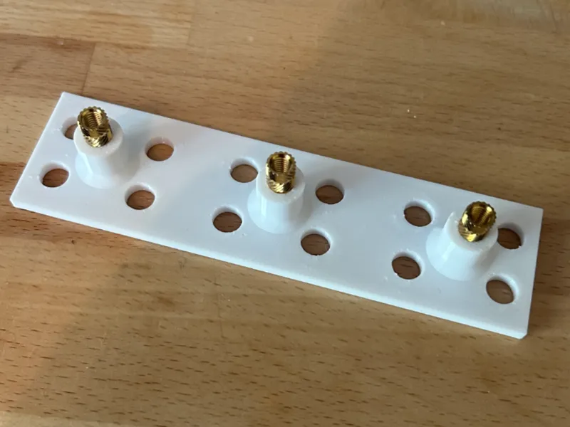 10 DC plugg mount plate