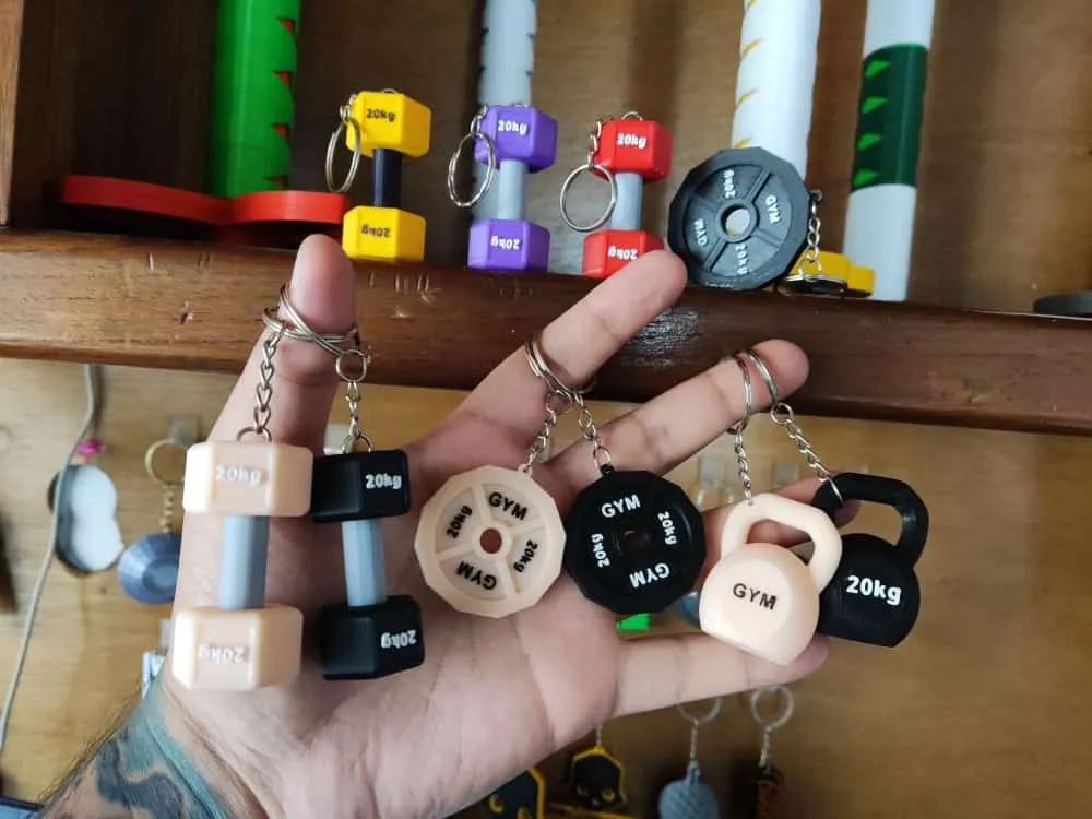 Keychain v2 GYM (CUSTOMIZABLE TEXT) view 2