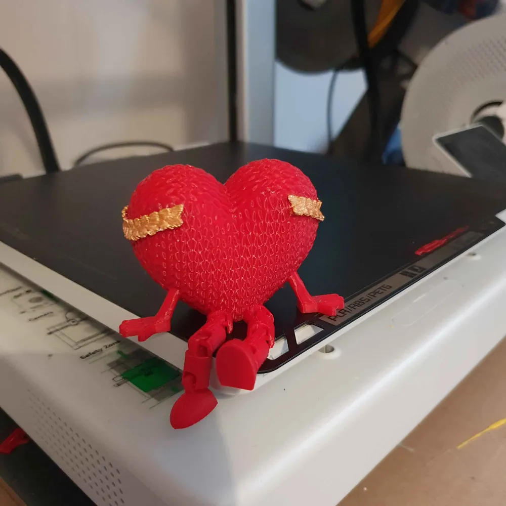 Valentines Knit Flexi Heart With Laurel Crown V2 - Free 3D Print Model ...
