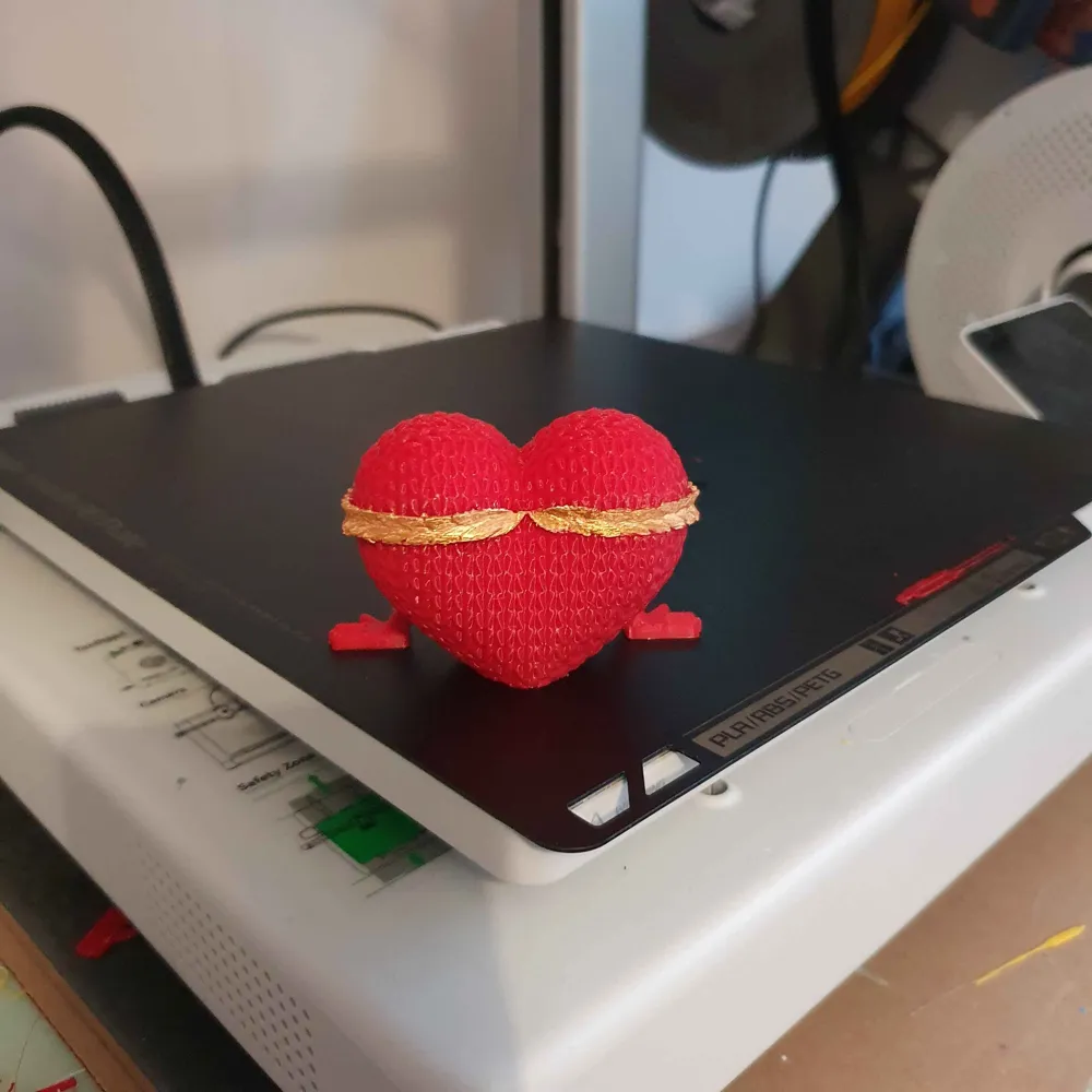 Valentines Knit Flexi Heart With Laurel Crown V2 - Free 3D Print Model ...