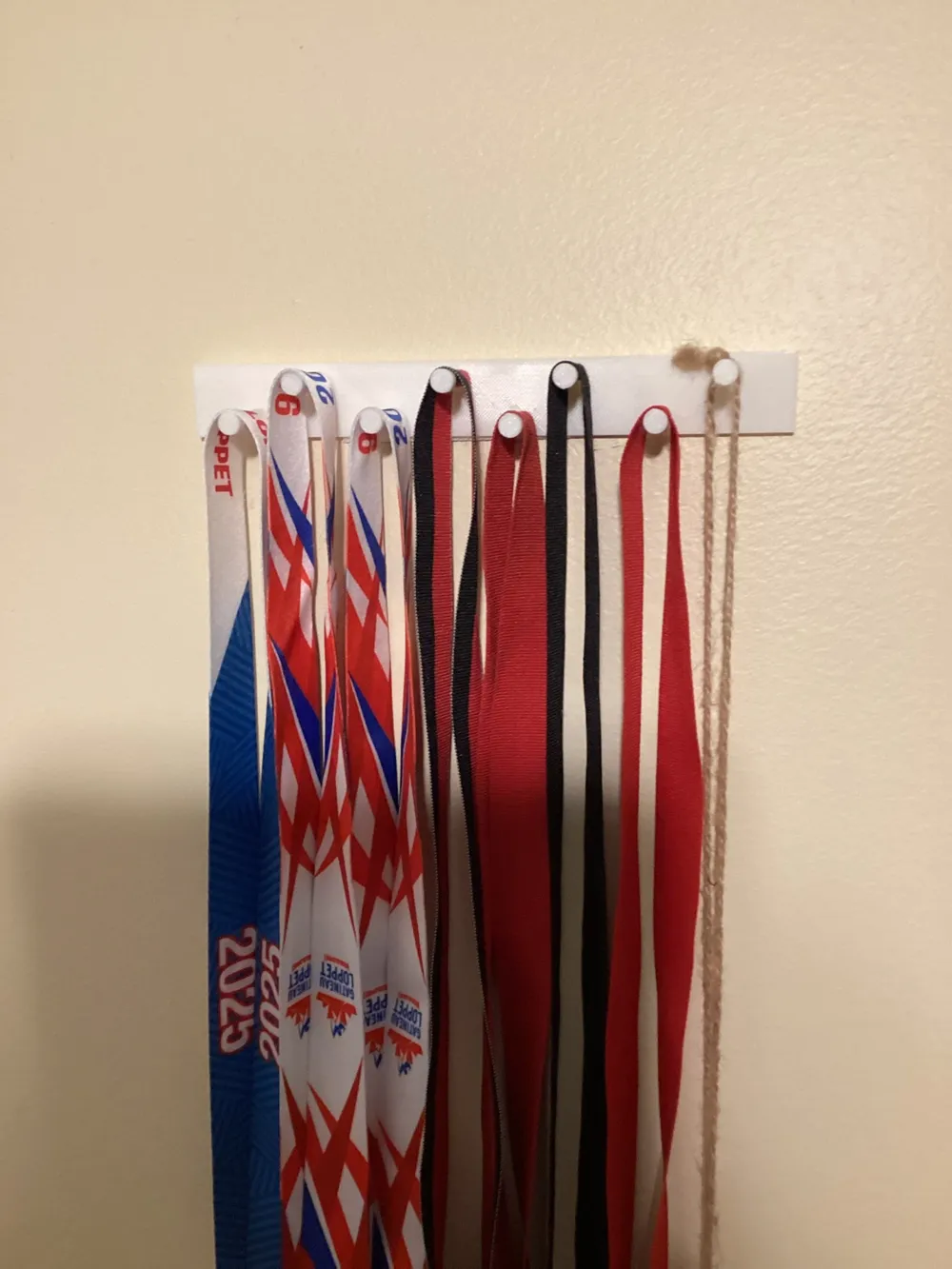 medal Rack holder holds 8 medals - Free 3D Print Model - MakerWorld