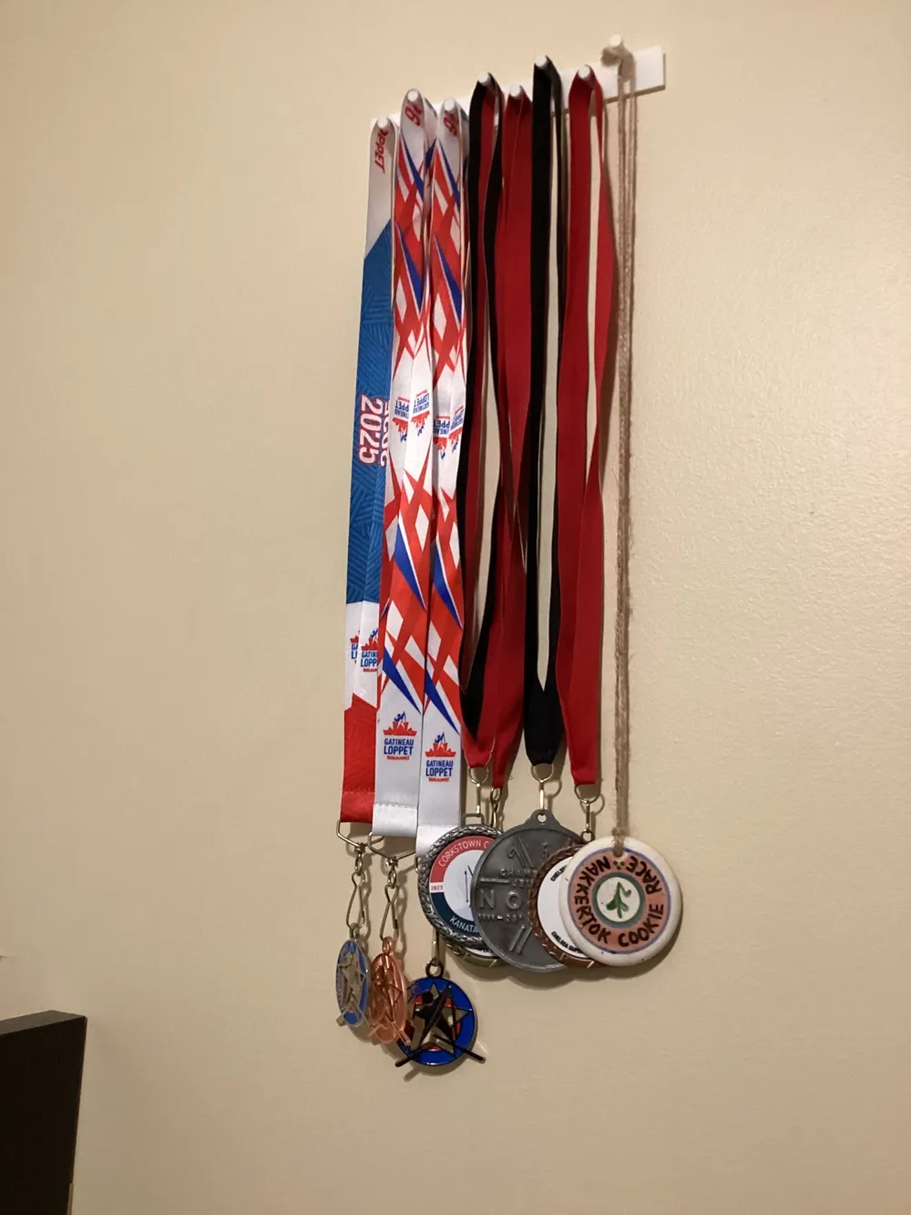 medal Rack holder holds 8 medals - Free 3D Print Model - MakerWorld