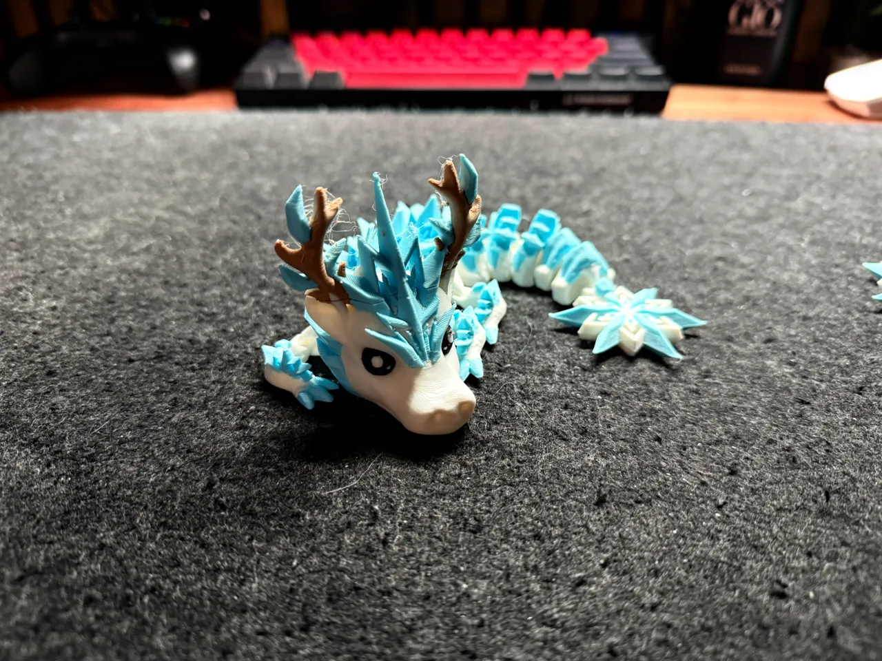 Baby Articulated Snowflake Dragon - By Vixvvo3D view 2