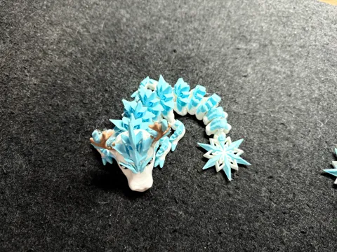 Baby Articulated Snowflake Dragon - By Vixvvo3D view 4