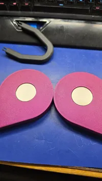 Slots for Magnets Added to the Bottom of the Trays