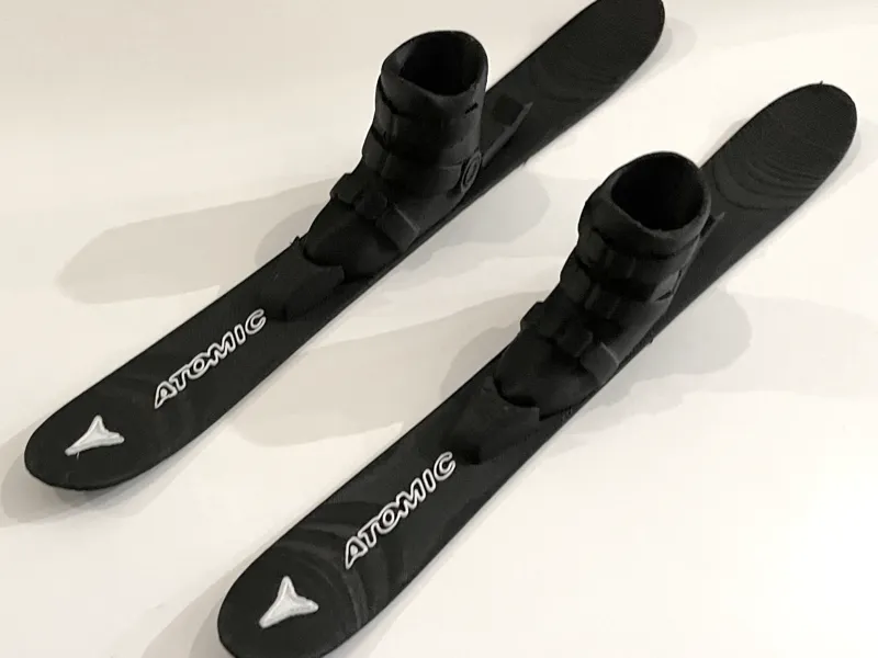 Atomic Finger Ski