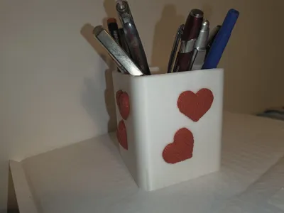 Pen Holder with Enbossed Hearts  Valentine's Days