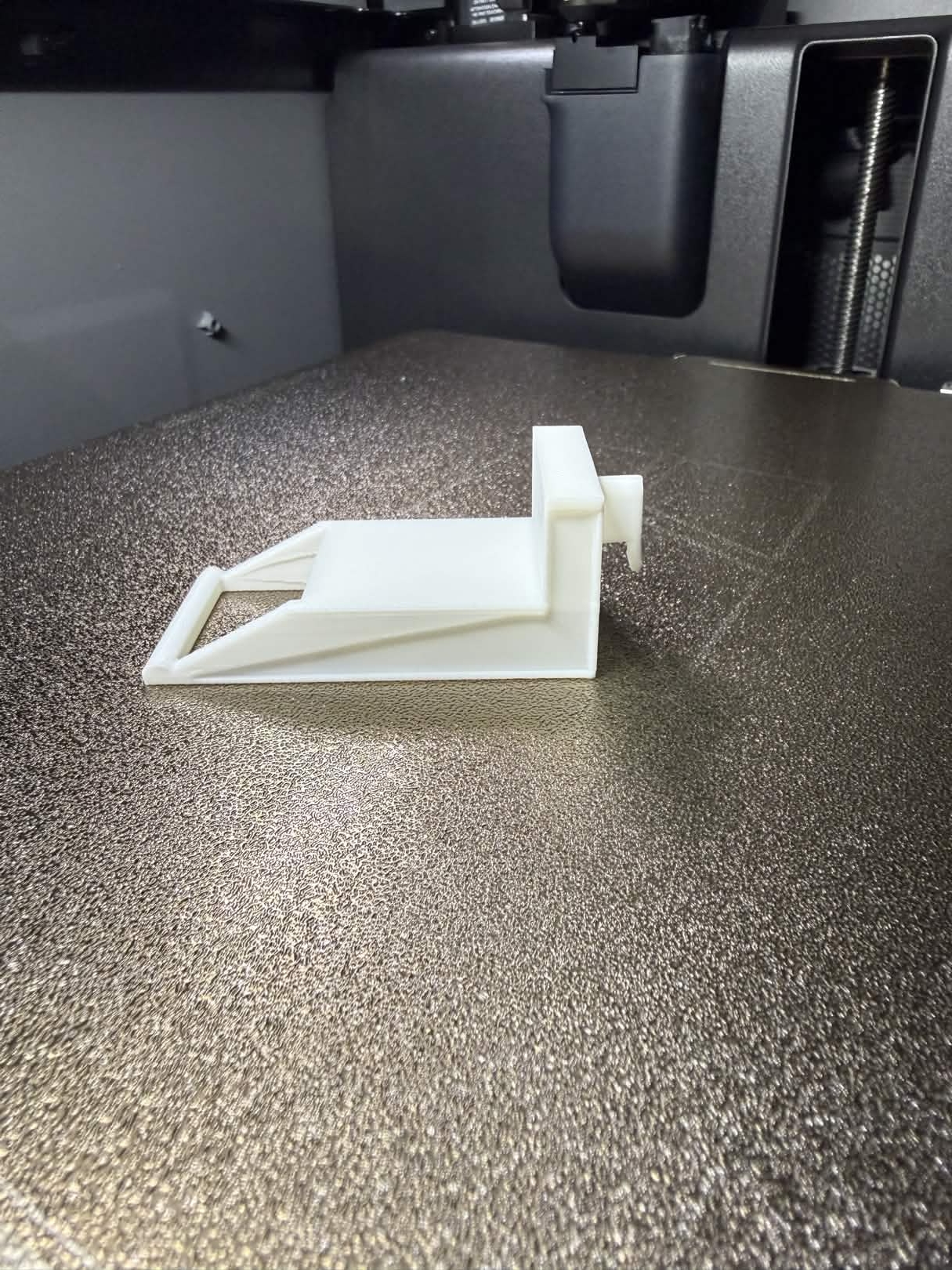 Miniatura 4 do modelo 3D Spray bottle holder 