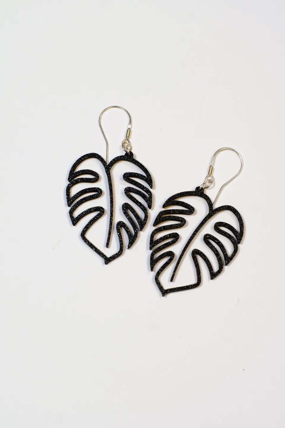 Earrings monstera view 2