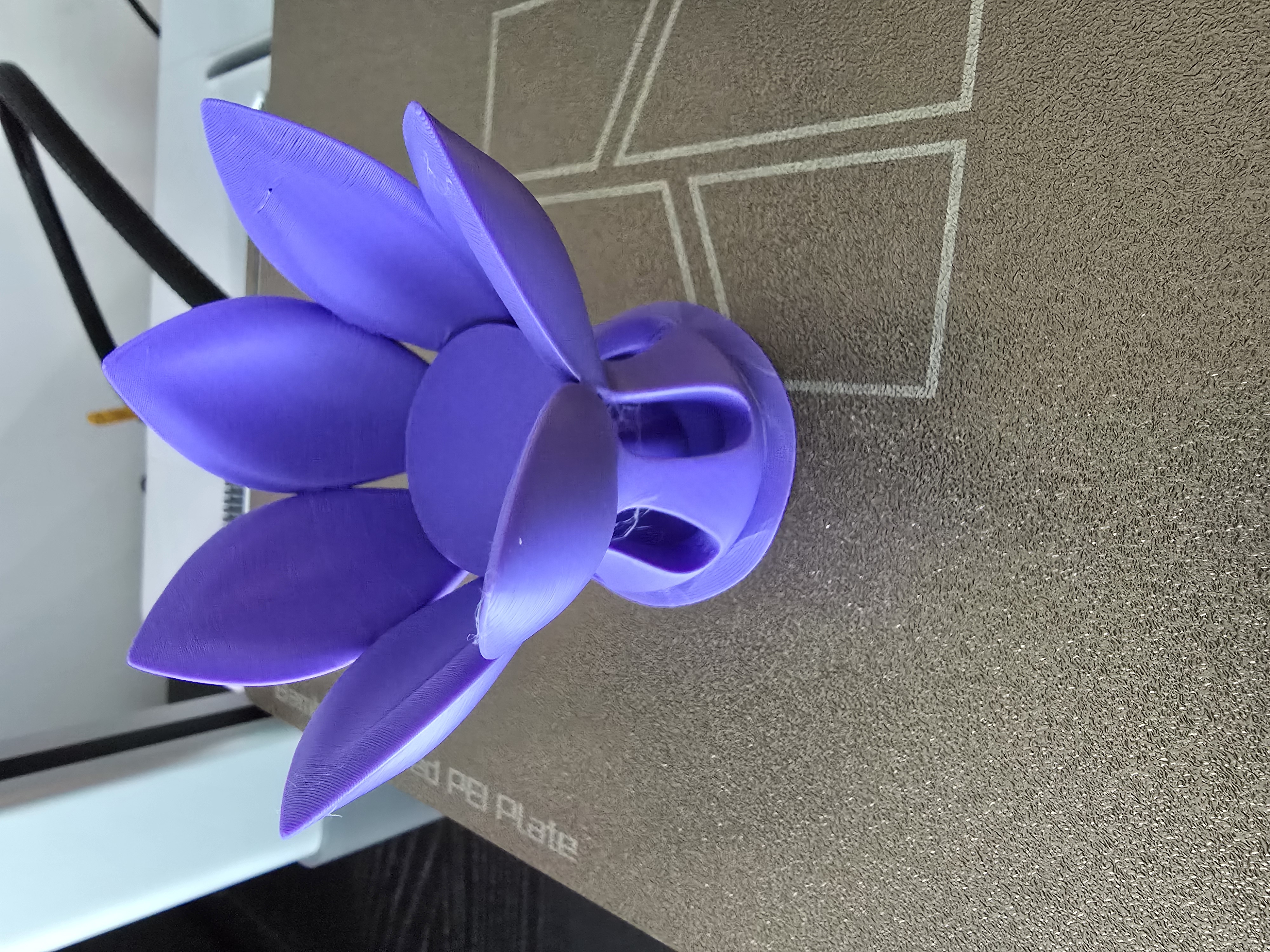 Miniatura 3 do modelo 3D Bloom - LED tea light holder