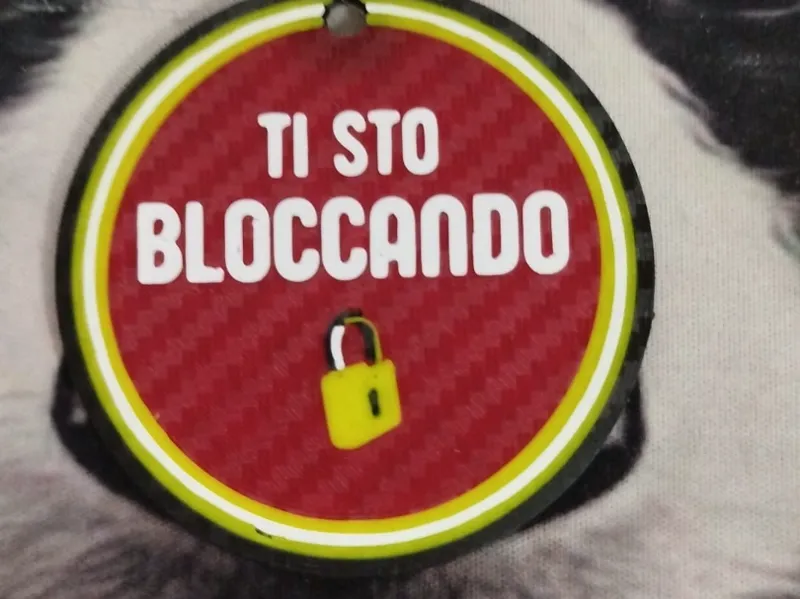 portachiavi ti sto bloccando 