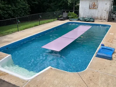 Pool safty mat for small animals