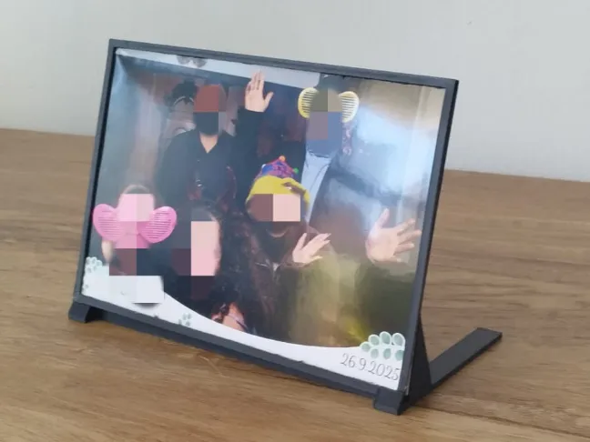 picture frame with stand