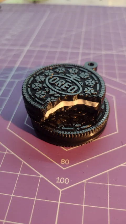 Oreo Heart keychain/earrings view 2