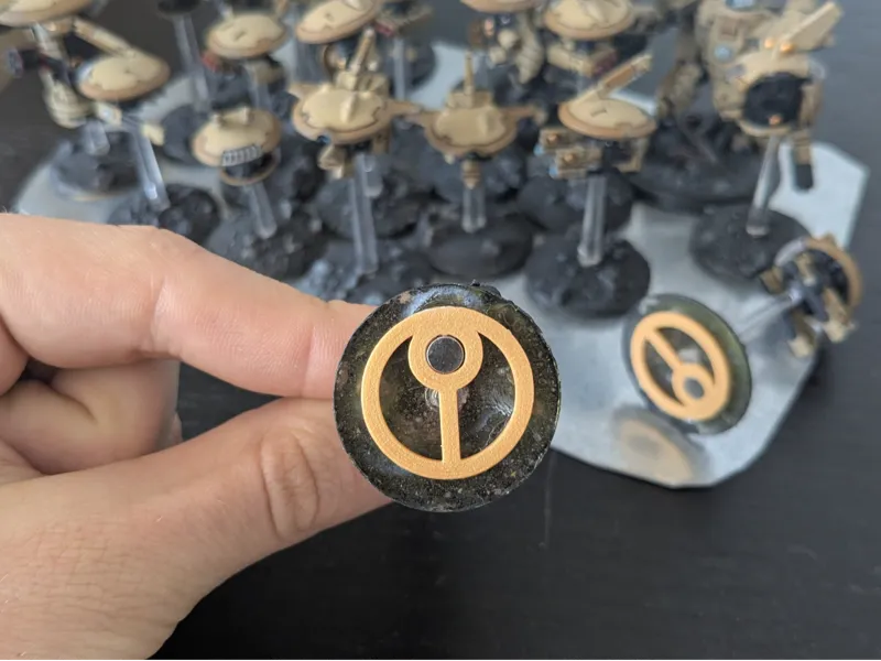 T'au magnetic flying base 