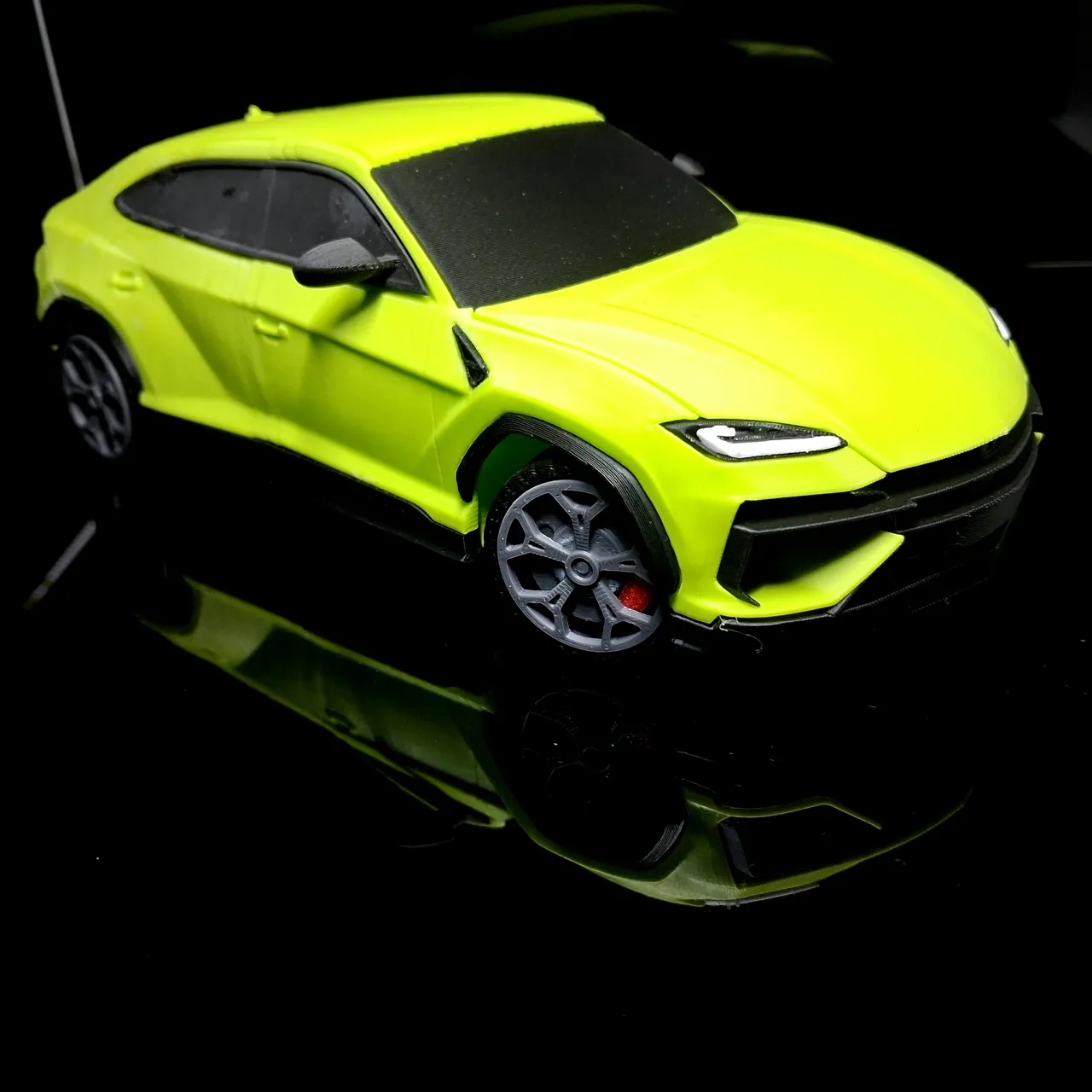 Lamborghini Urus 1/24 No Ams Steering Car Model view 3