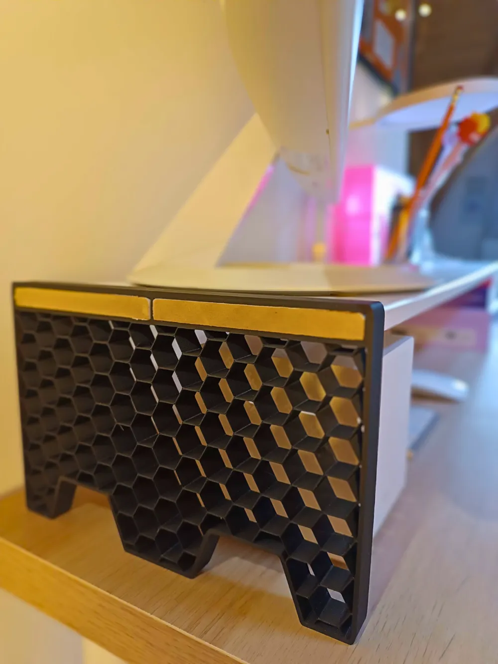 Monitor riser with customizable pattern by daniele_zomg - MakerWorld