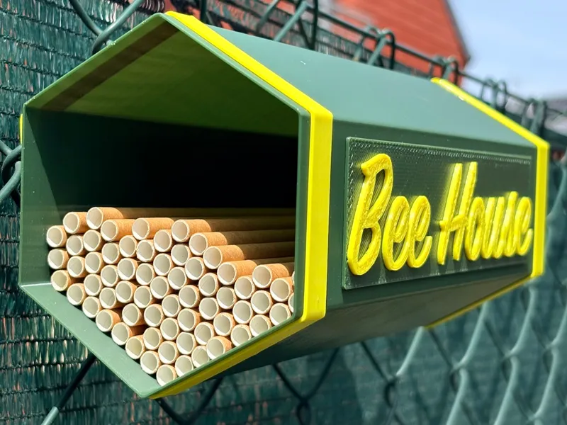 Bee House - Paper Straws - Fence mounted