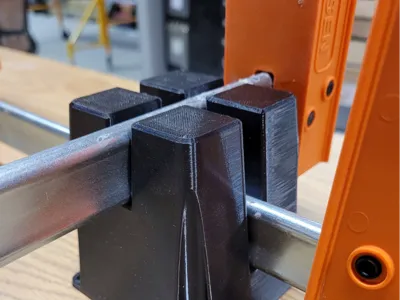 Parallel clamp support block