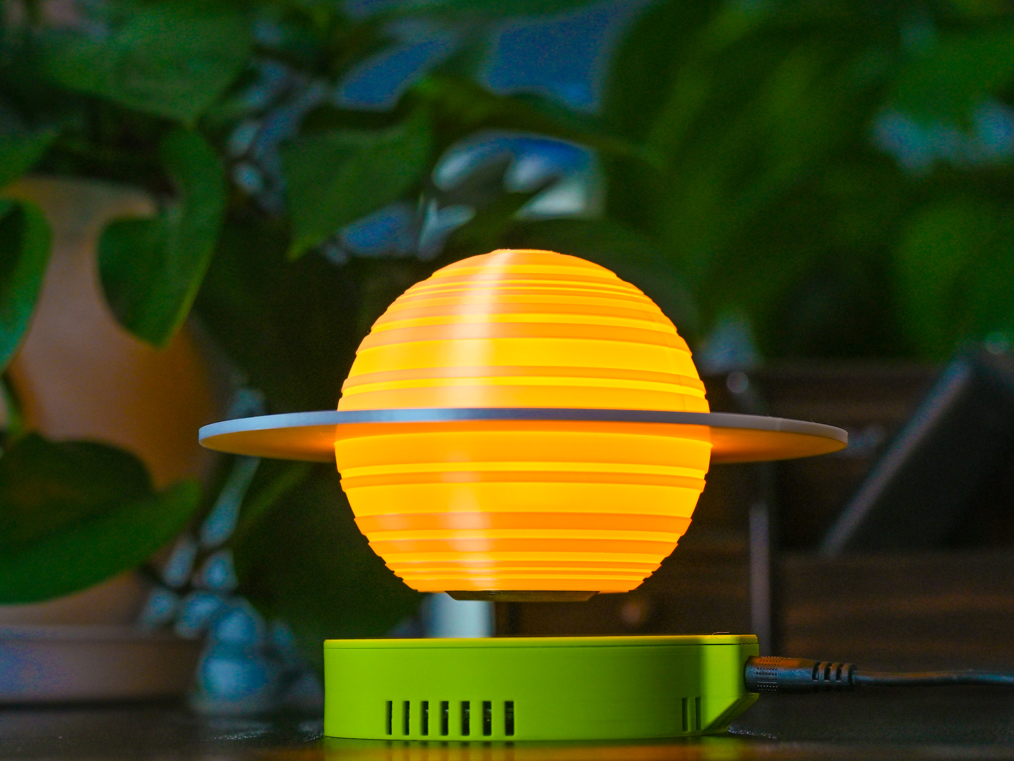 Miniatura 2 do modelo 3D 磁悬浮旋转土星灯