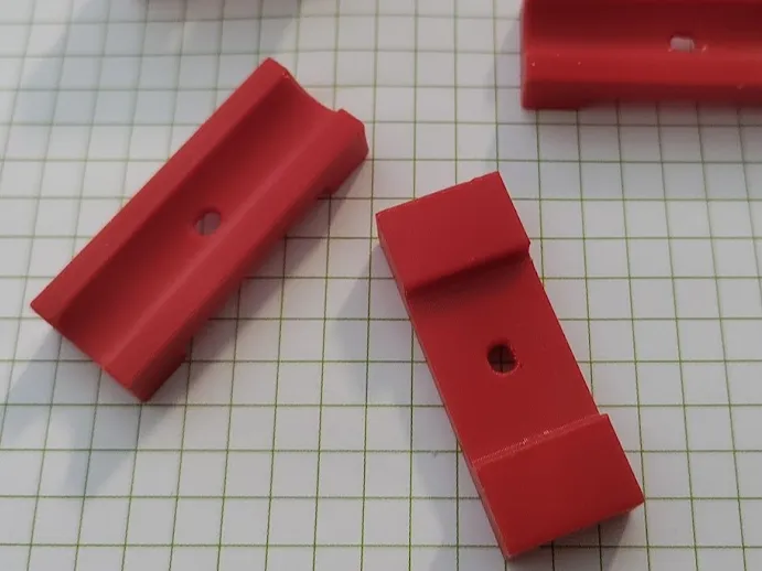 Yagi antenna elements holder (8mm el. diameter)