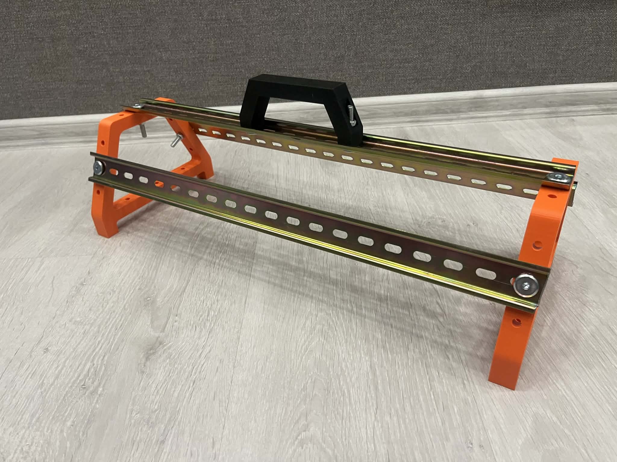 Miniatura 2 do modelo 3D DIN Rail Test Stand / Prototype Mount