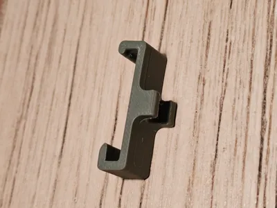 Simple clip for UTP (Ethernet) cable (27x3,90mm)