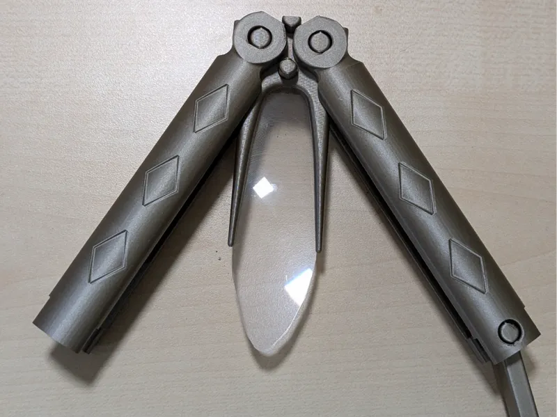 Butterfly magnifier 