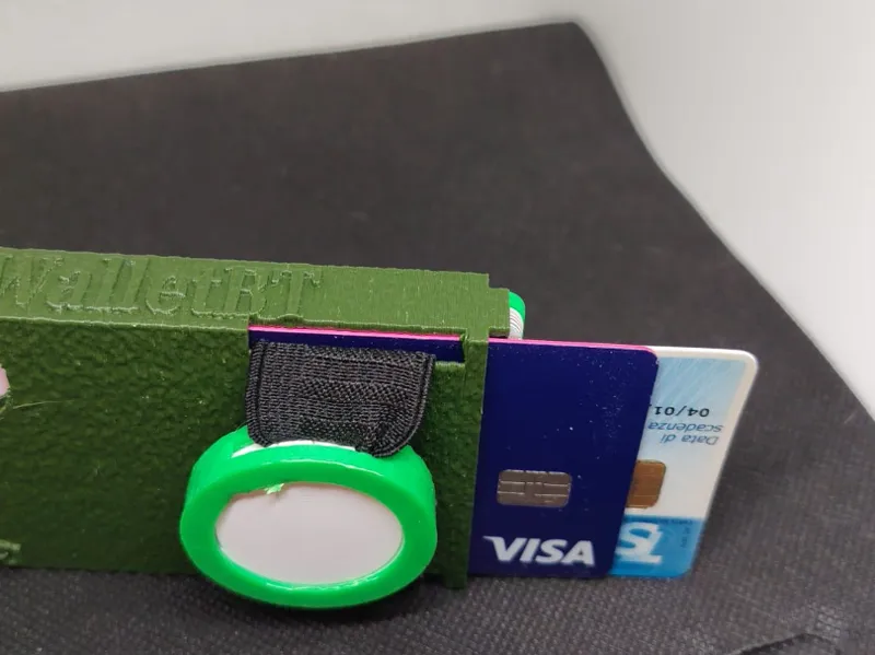 WalletBT - Universal Bluetooth Tag Slim Wallet