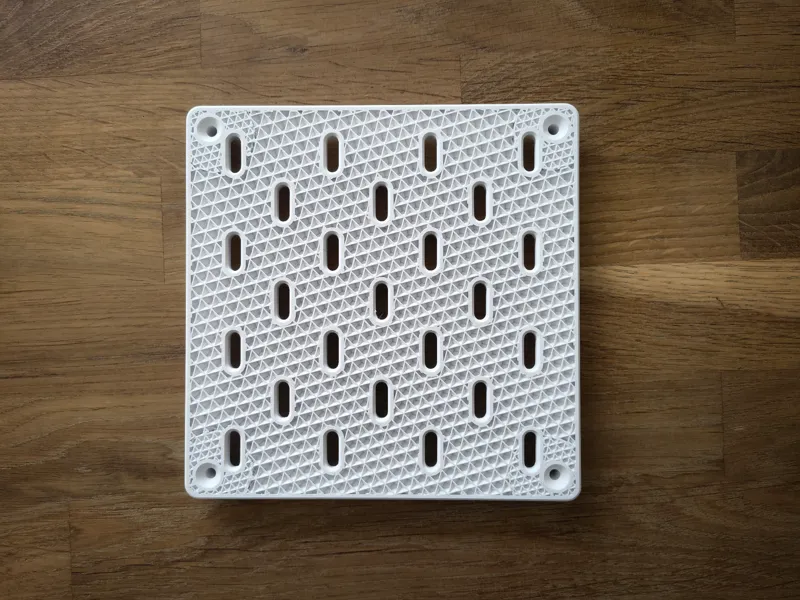 Lightweight Classic Pegboard 160x160mm
