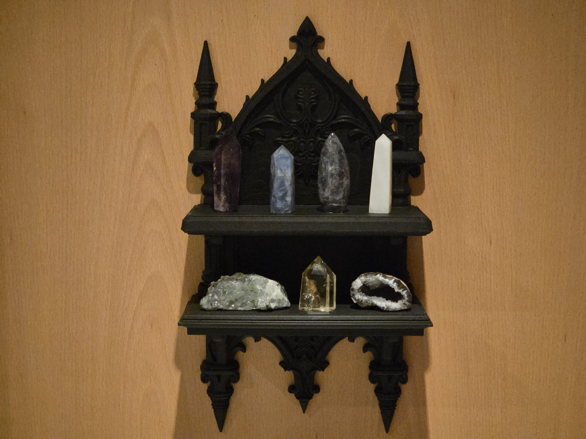 Miniatura 2 do modelo 3D Gothisches Wandregal  Dekoratives 2-stufiges Shelf