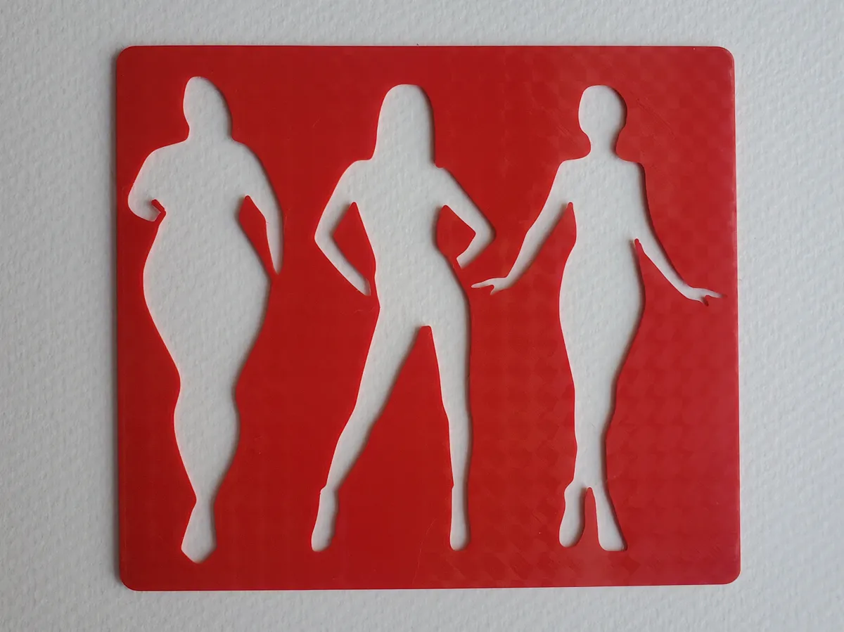 Set de pochoirs silhouettes féminines