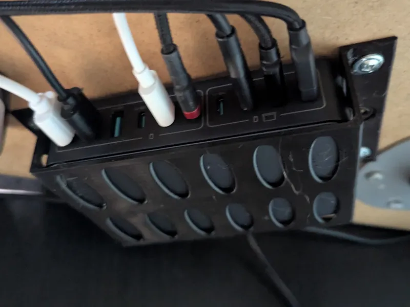 Light Under-Desk Mount for Rocoren 480W Charger