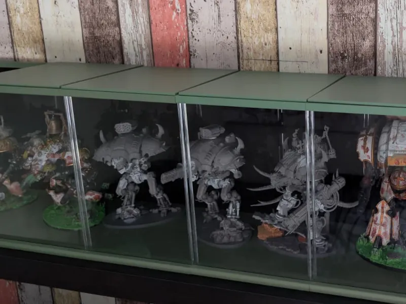 Vitrine / Display Case