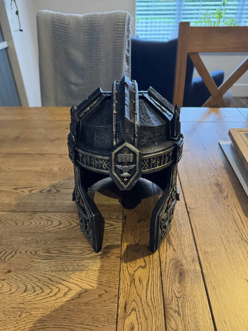 Helmet - Legendary Dwarves [Portable] - Free 3D Print Model - MakerWorld