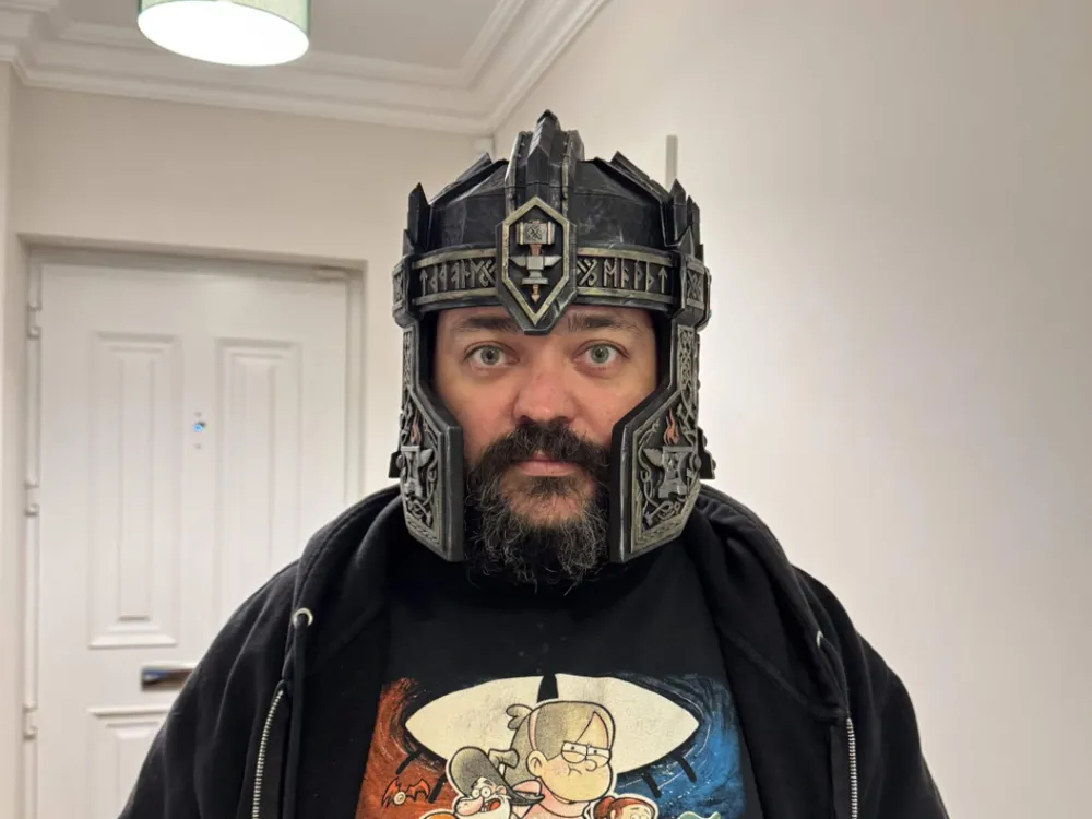 Helmet - Legendary Dwarves [Portable] - Free 3D Print Model - MakerWorld
