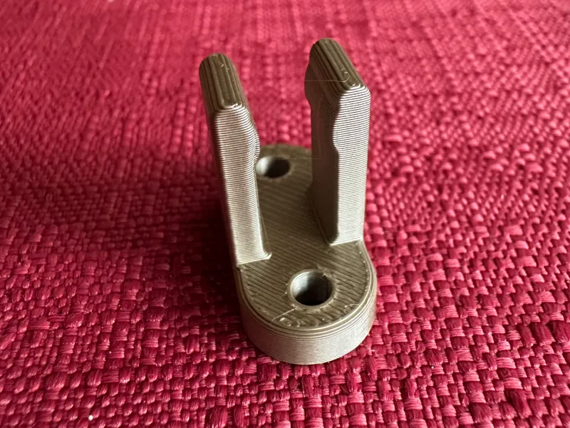 Window blind cord clip