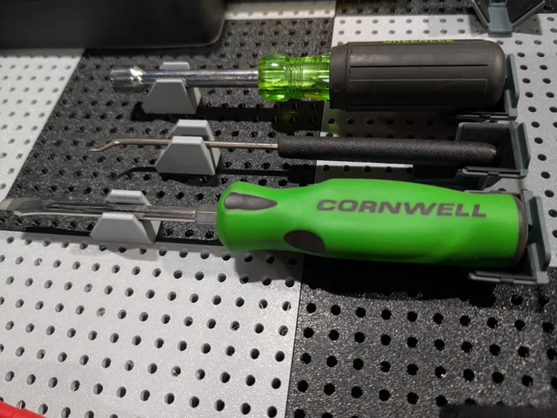 TOOLGRID screwdriver tip holder