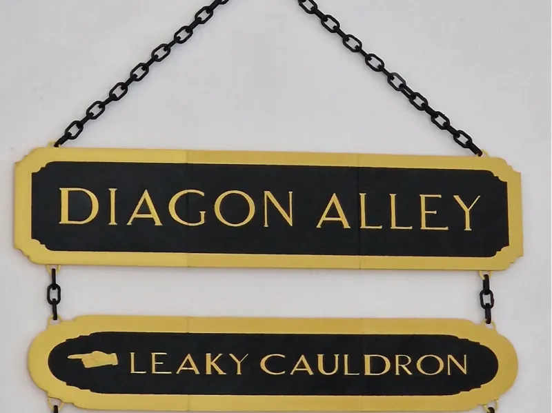 Diagon Alley Sign A1 Mini Compatible