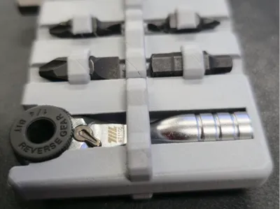 Holder/Case for a 711L wrench + 1/4 inch bits V1.0