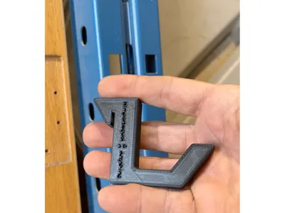 simple hook for modular shelf