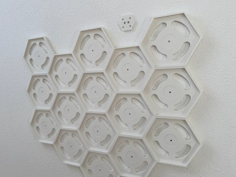 Magnetic Hexagon Picture Frame