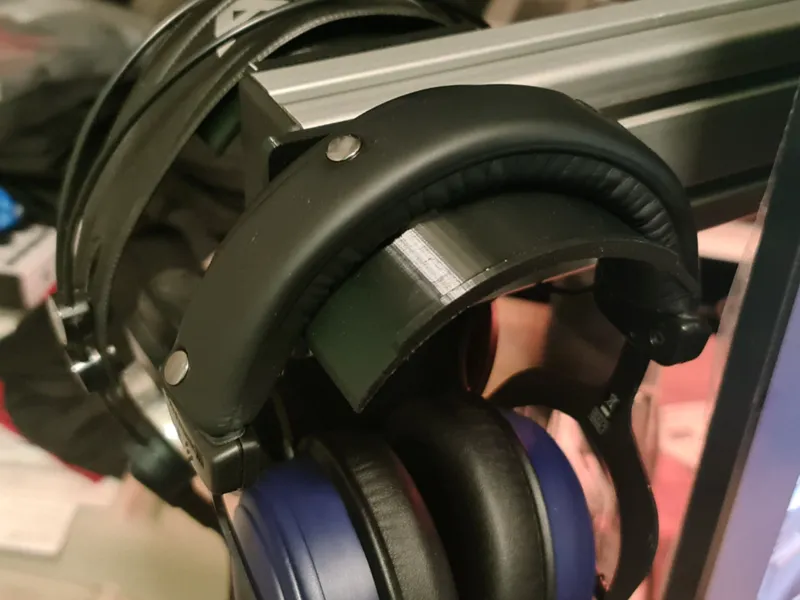 Headphone holder